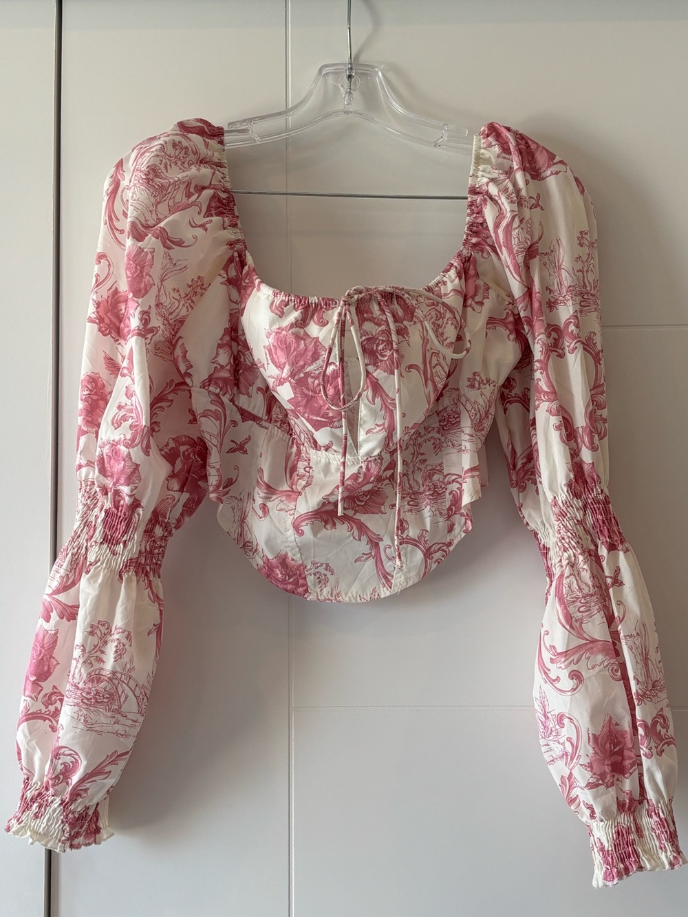 Missguided + Pink Toile Tie-Front Peasant Crop Top